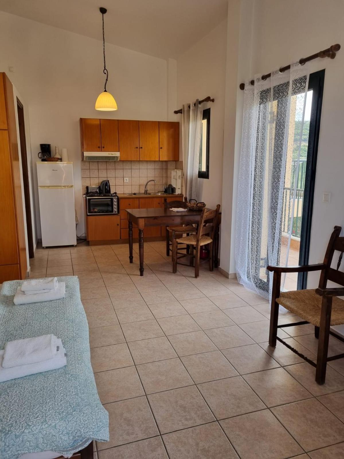 Irida Apartments -Ex Blazis House Almirída Kültér fotó