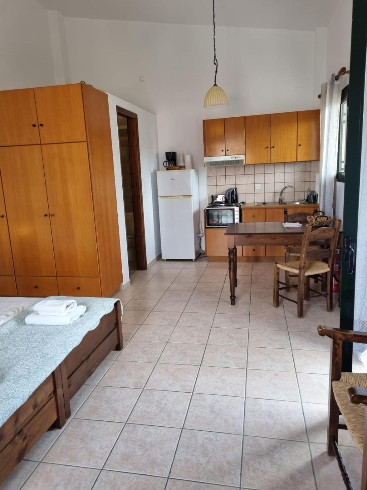 Irida Apartments -Ex Blazis House Almirída Kültér fotó